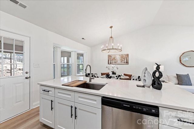 231 West Avenue, Charlotte, NC 28208