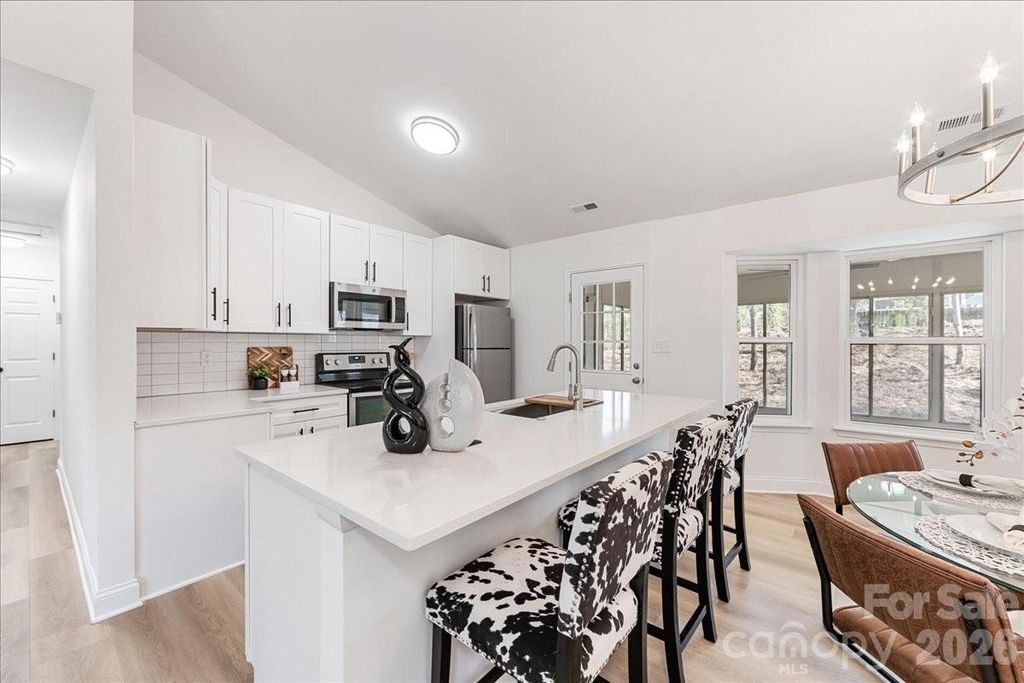 231 West Avenue, Charlotte, NC 28208