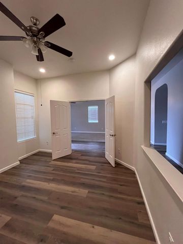 402 Alpen Rose Way, Galt, CA 95632