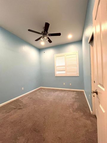 402 Alpen Rose Way, Galt, CA 95632