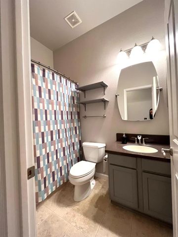 402 Alpen Rose Way, Galt, CA 95632