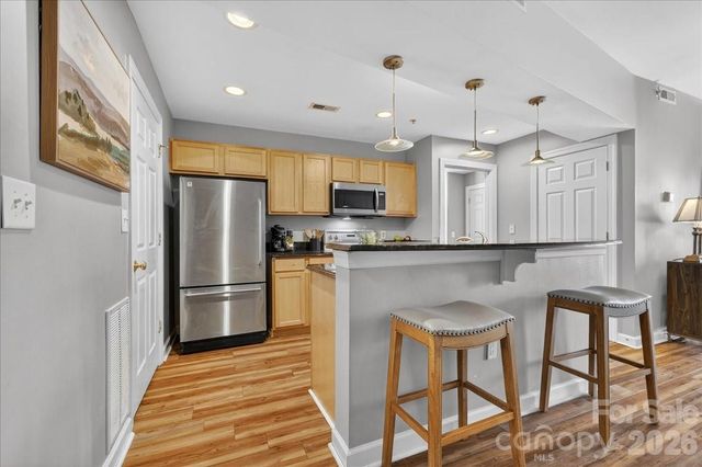 718 W Trade Street 809, Charlotte, NC 28202