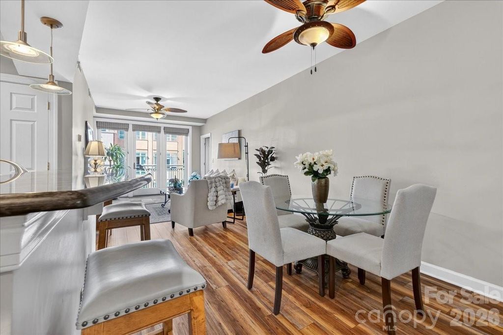 718 W Trade Street 809, Charlotte, NC 28202