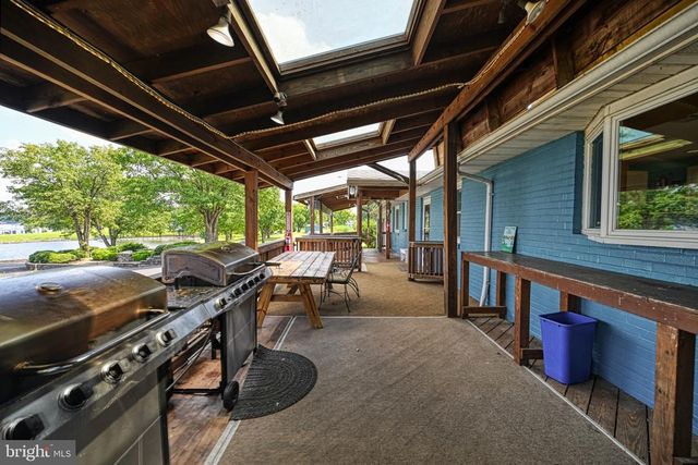 11200 EMERY LN, Bumpass, VA 23024
