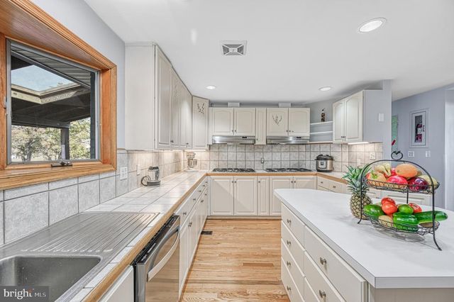11200 EMERY LN, Bumpass, VA 23024