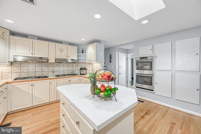 11200 EMERY LN, Bumpass, VA 23024