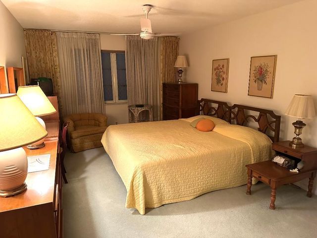 135 South Boulevard A, Boynton Beach, FL 33435