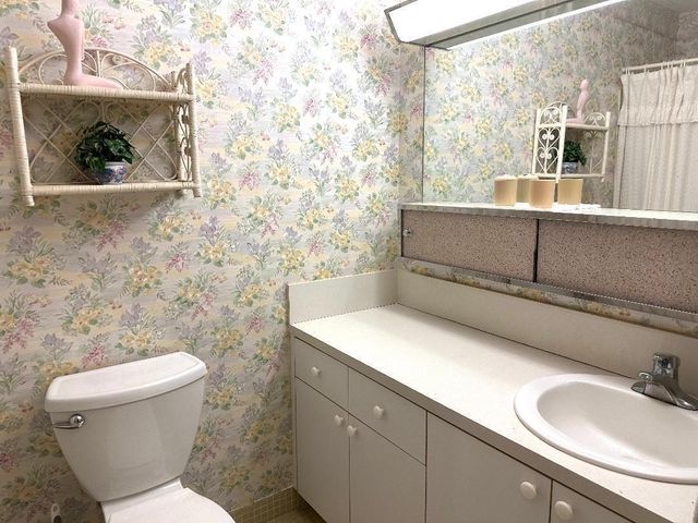 135 South Boulevard A, Boynton Beach, FL 33435