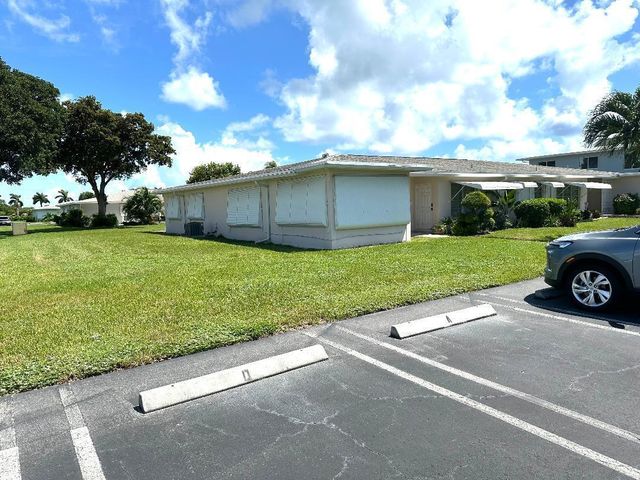 135 South Boulevard A, Boynton Beach, FL 33435