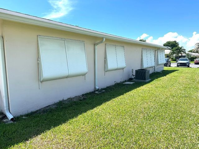 135 South Boulevard A, Boynton Beach, FL 33435