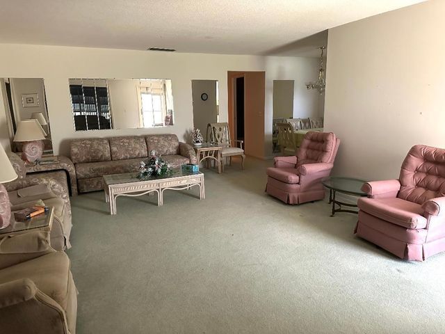 135 South Boulevard A, Boynton Beach, FL 33435