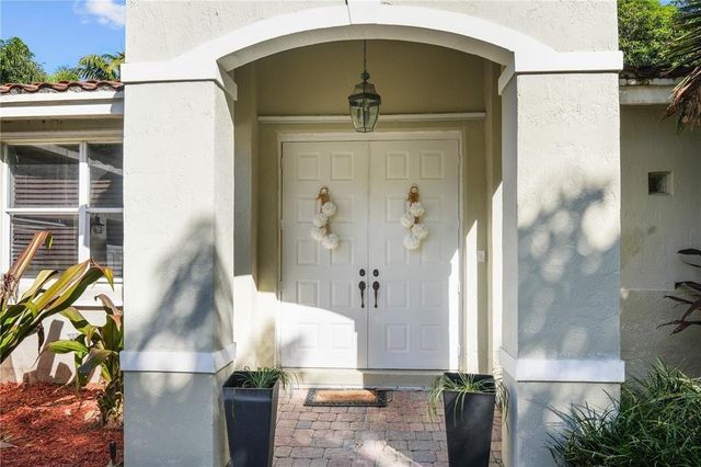 8209 SW 173rd Terrace, Palmetto Bay, FL 33157
