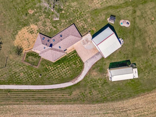 32701 S Dorsett Hill Lane, Archie, MO 64725