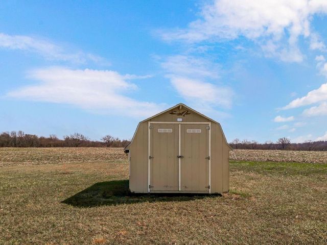 32701 S Dorsett Hill Lane, Archie, MO 64725