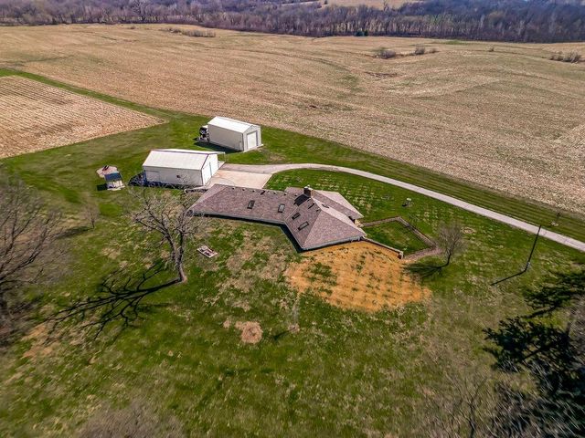 32701 S Dorsett Hill Lane, Archie, MO 64725