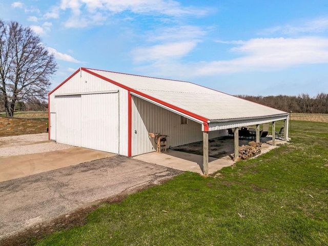 32701 S Dorsett Hill Lane, Archie, MO 64725