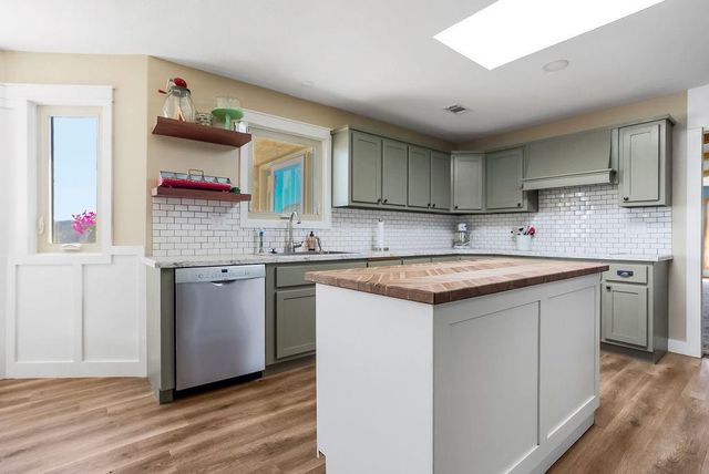 32701 S Dorsett Hill Lane, Archie, MO 64725