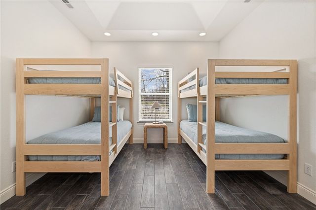 802 NW D Street, Bentonville, AR 72712