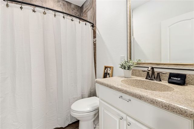 802 NW D Street, Bentonville, AR 72712