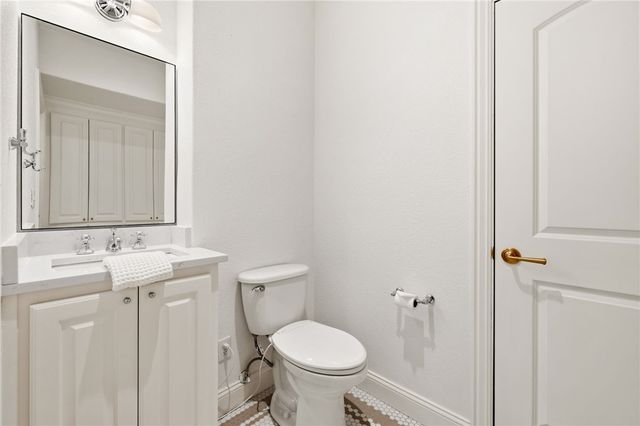 802 NW D Street, Bentonville, AR 72712