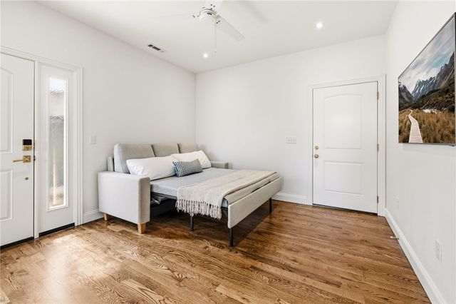 802 NW D Street, Bentonville, AR 72712