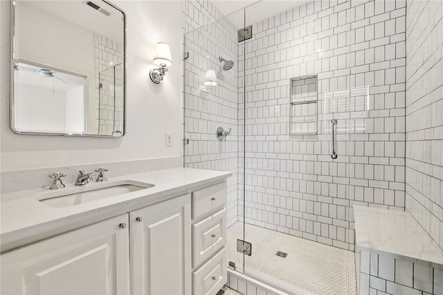 802 NW D Street, Bentonville, AR 72712