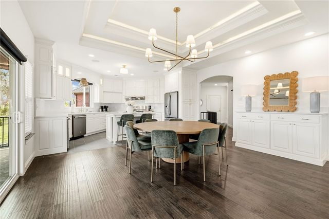 802 NW D Street, Bentonville, AR 72712