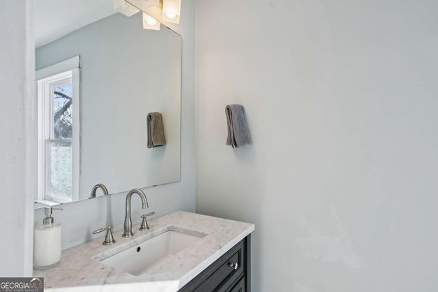 528 Holderness Street SW, Atlanta, GA 30310