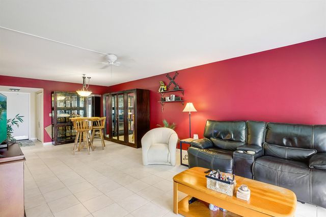 4500 Gefion Court 205, Lake Worth, FL 33467