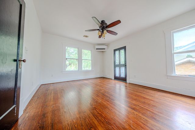 4530 Mckinney Street, Houston, TX 77023