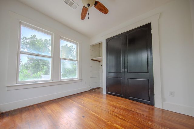 4530 Mckinney Street, Houston, TX 77023