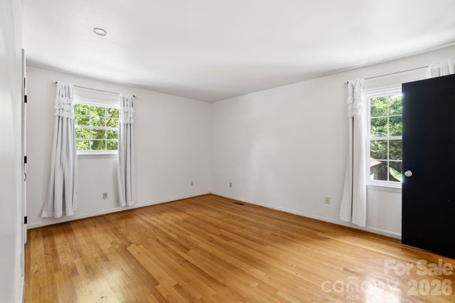 7419 Meadowdale Lane, Charlotte, NC 28212