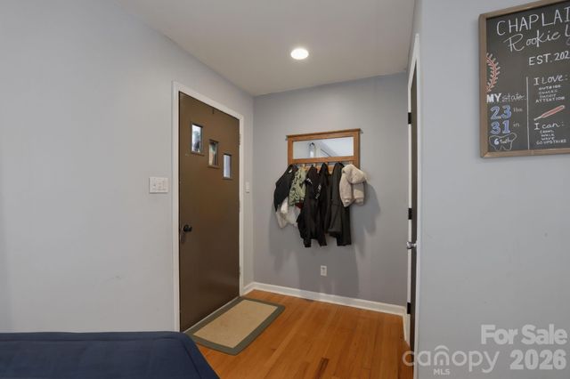 7419 Meadowdale Lane, Charlotte, NC 28212
