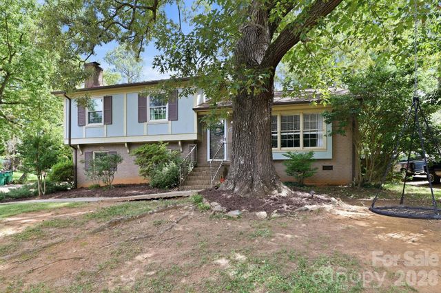 7419 Meadowdale Lane, Charlotte, NC 28212