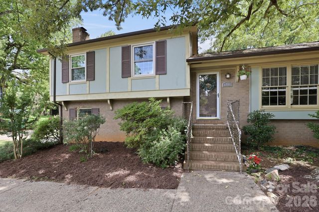 7419 Meadowdale Lane, Charlotte, NC 28212