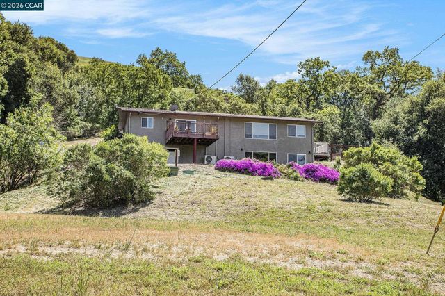 5745 Alhambra Valley Rd, Martinez, CA 94553