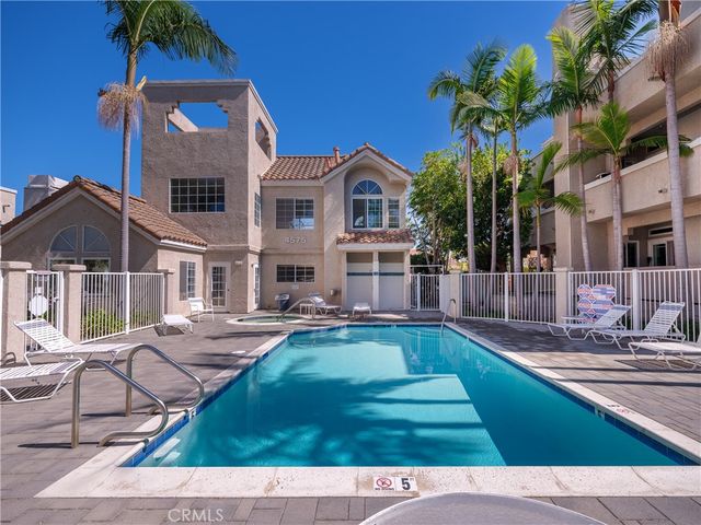 4591 Warner Ave. 105, Huntington Beach, CA 92649