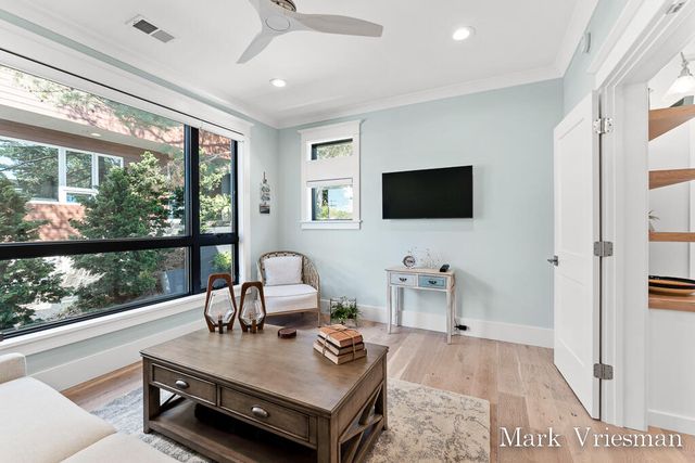 218 S Harbor 201, Grand Haven City, MI 49417