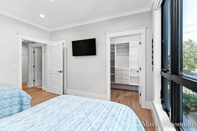 218 S Harbor 201, Grand Haven City, MI 49417