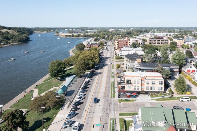 218 S Harbor 201, Grand Haven City, MI 49417