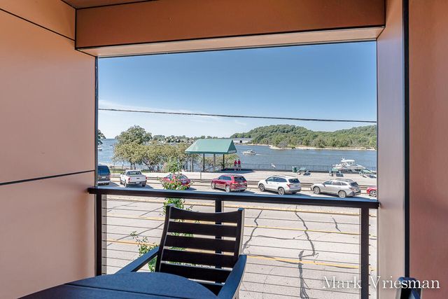 218 S Harbor 201, Grand Haven City, MI 49417