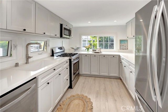 265 Mayflower, Newport Beach, CA 92660