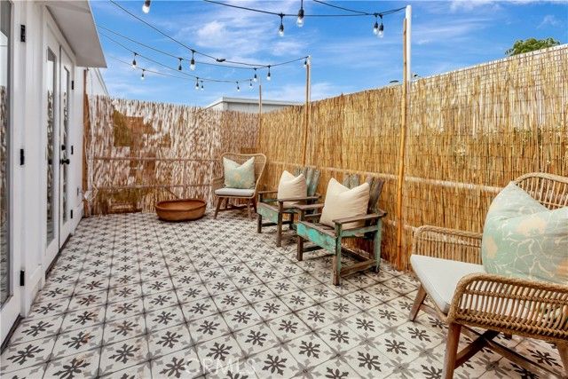 265 Mayflower, Newport Beach, CA 92660