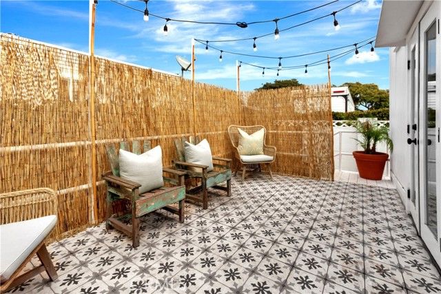 265 Mayflower, Newport Beach, CA 92660