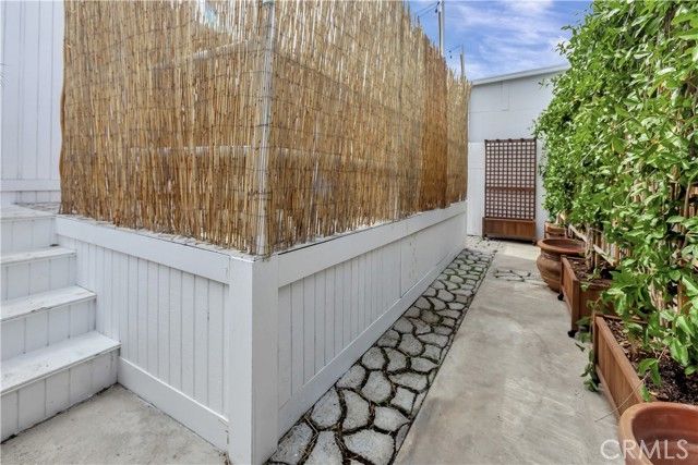 265 Mayflower, Newport Beach, CA 92660