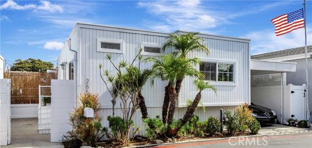 265 Mayflower, Newport Beach, CA 92660