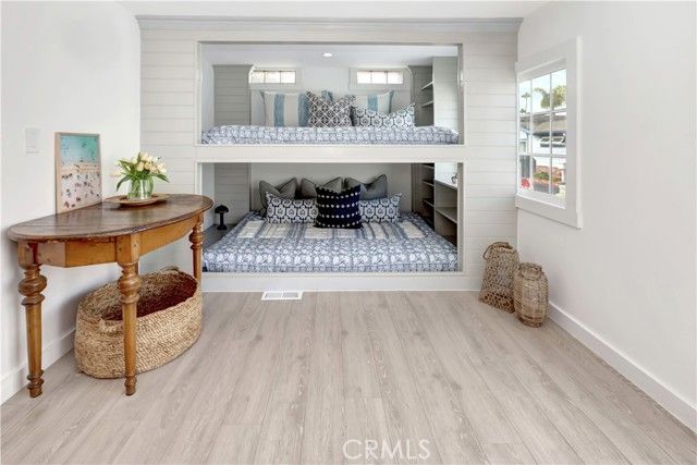 265 Mayflower, Newport Beach, CA 92660