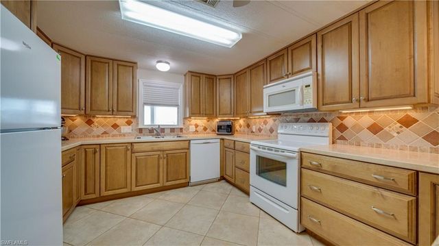 3033 Bounty LN, St. James City, FL 33956