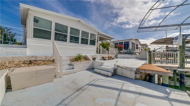 3033 Bounty LN, St. James City, FL 33956