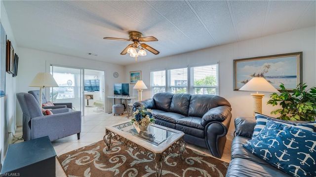 3033 Bounty LN, St. James City, FL 33956